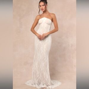 Lulu's Strapless White Lace Gown